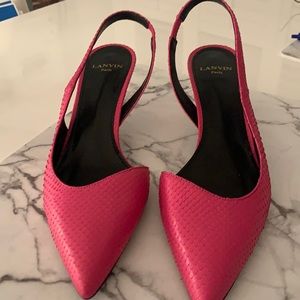 New Fuschia LANVIN DeCollette Pump